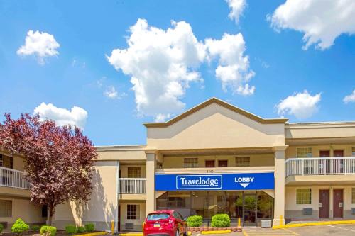 Downtown Hotel | Travelodge by Wyndham Silver Spring