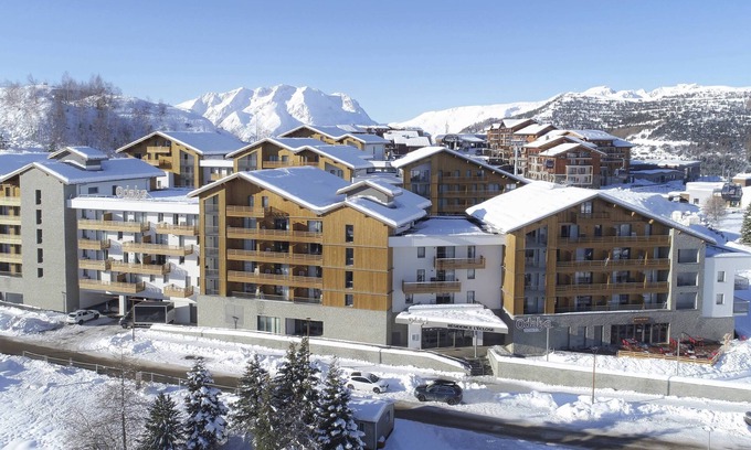 Eclose-Est Apartment | travelski home premium - Résidence L'Éclose 5*