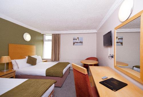 Ennis Hotel | Treacys West County Conference and Leisure Centre