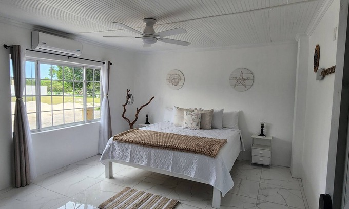 Treasure Beach House | Treasure Beach INN and Bar #6