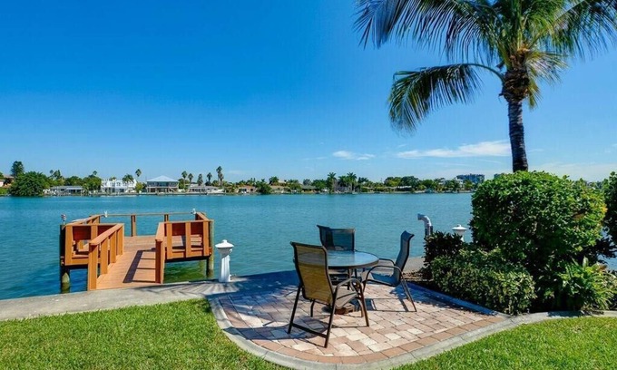 Treasure Island Condo | Treasure Island, Florida Waterfront Resort