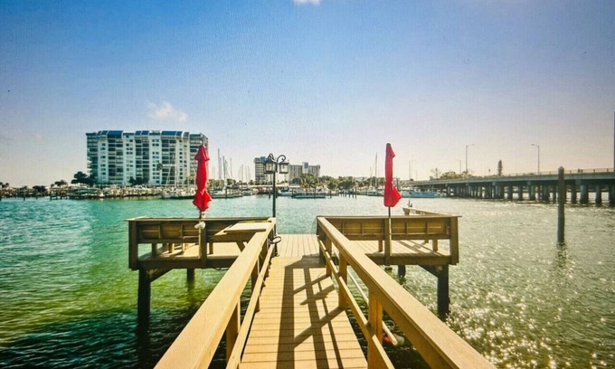 Treasure Island Condo | Treasure Island's Best! Steps to Sunset Beach
