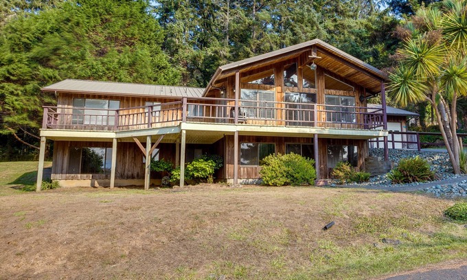 Gold Beach House | Tree-Lined Gold Beach Retreat w/Multiple Decks!