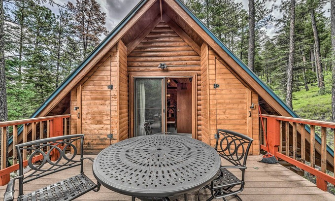 Ruidoso Cottage | Tree-lined 'polly's Perch' w/Mountain Views!