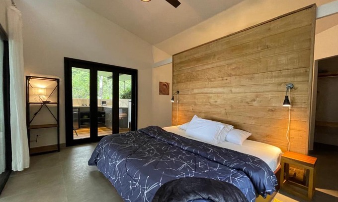 Dominical Bed & Breakfast | Tree of Life Cabinas