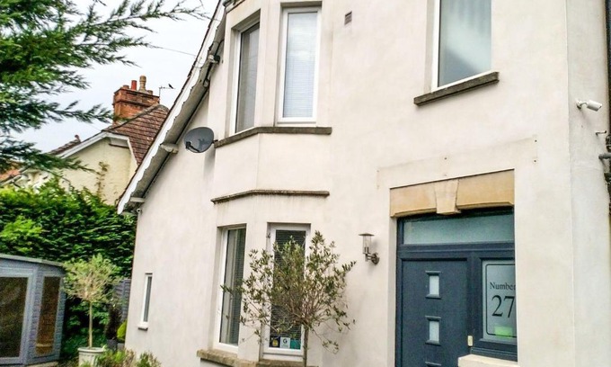 Glastonbury House | Tree of Life House, Number 27 Bere Lane