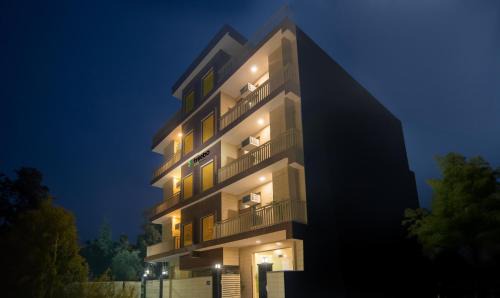 Noida Hotel | Treebo Elite Corporate, Sector 62