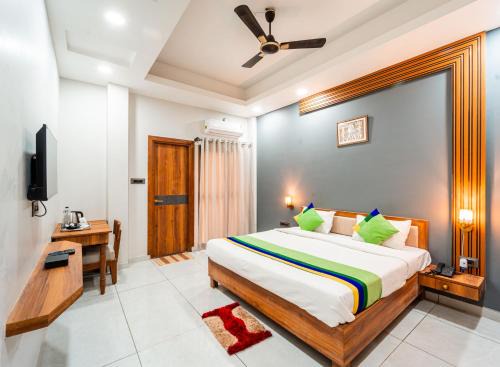Bhopal Hotel | Treebo Lake City