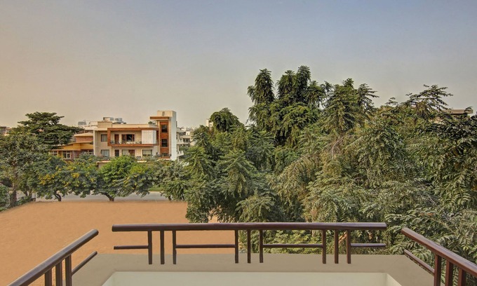 Sushant Lok Hotel | Treebo Trend Amexx Sector 55