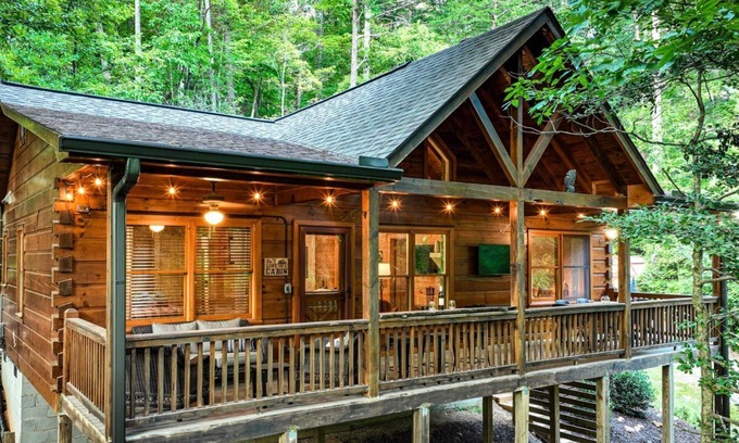 Cherry Log Cabin | Treehouse At Rock Creek
