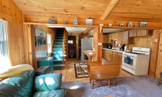 Dedham Cabin | Treehouse Cabin - Near Green Lake & Phillips Lake