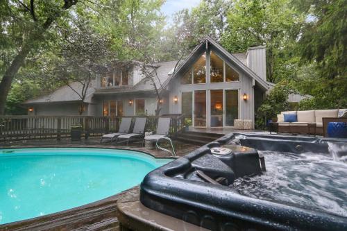 Michiana House | Treehouse Oasis