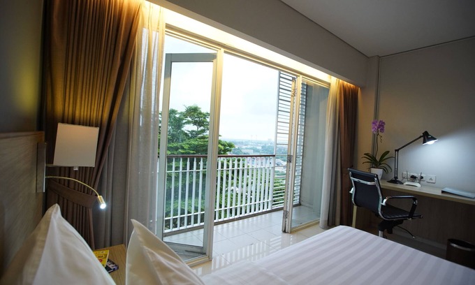 Karawang Hotel | TreePark Karawang