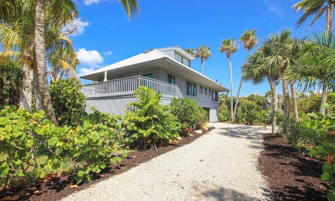 Gulf Pines House | Treetops - Gulf Pines Home on Sanibel Island