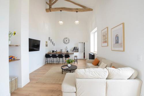 Saint-Severin House | Treize Maison B-2 bed house in centre of Saint Severin