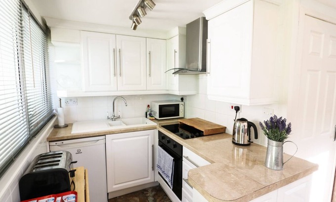Llanteg Cottage | Trelessy Lodge