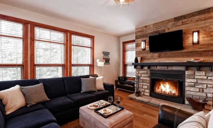 Tremblant-Les-Eaux Condo | Tremblant Les Eaux A - Mont-Tremblant