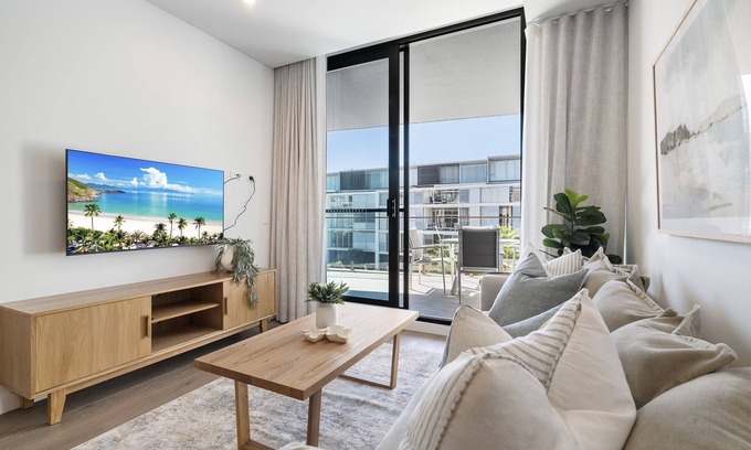 North Fremantle Apartment | Trendy 1-Bed Retreat in Fremantle with Rooftop