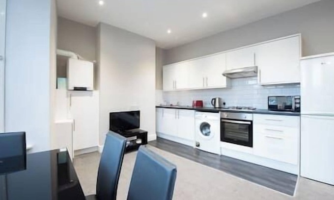 Walworth Apartment | Trendy Central London Apartment (WRA)