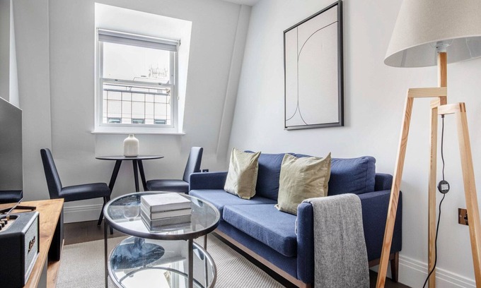 The City of London Apartment | Trendy Holborn 1BR, w/Elevator nr Chancery Lane, by Blueground
