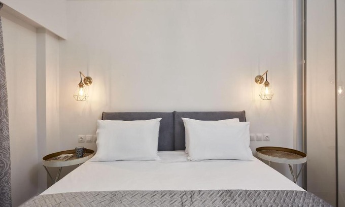 Koukaki Apartment | Trendy Living in Koukaki