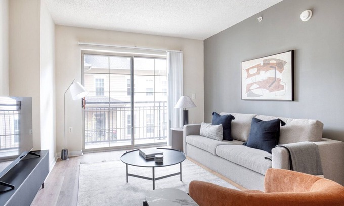 North Bethesda Apartment | Trendy North Bethesda 2BR w/W/D, Pool & Gym, nr Metro, by Blueground