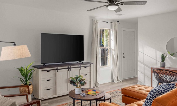 Bentonville House | Trendy Oasis near DT & Trails