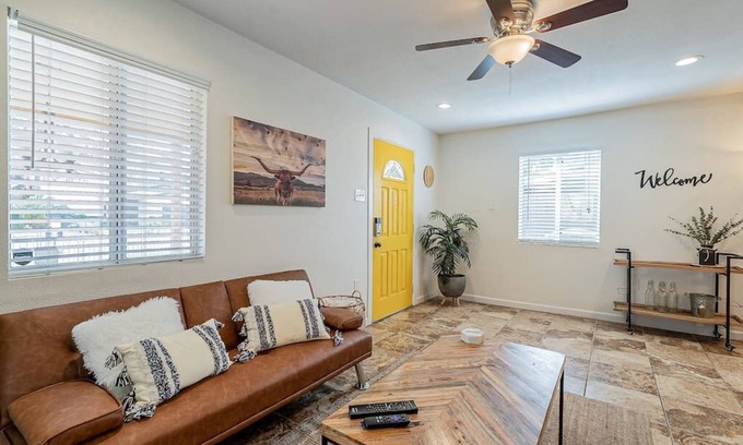 Phoenix House | Trendy & Private Getaway near Scottsdale
