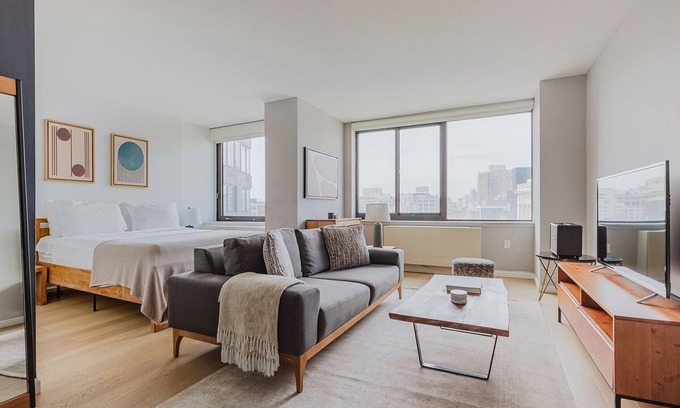 Union Square Apartment | Trendy Union Sq Studio w/Doorman + Gym, near NYU by Blueground