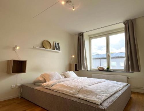 Enskededalen Apartment | Trerumslägenhet centralt belägen med bubbelpool