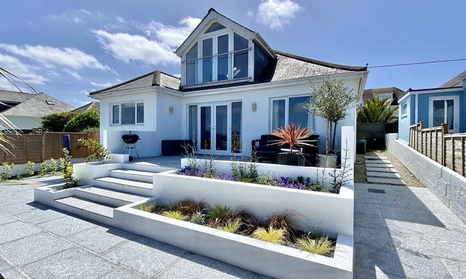 Treator House | Trevillian, Padstow - pet friendly and parking with Camel Estuary views