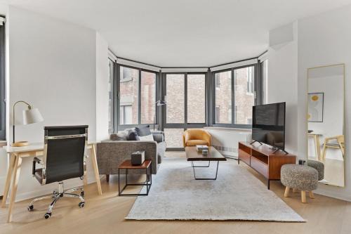 Tribeca Apartment | Tribeca Studio w Gym Pool NYC-245