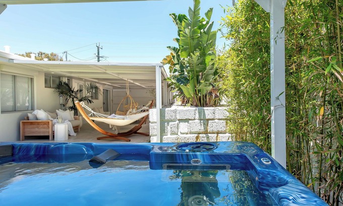 Trigg House | Trigg Beach Dream Home Retreat 4Bedrm 2Bathrm