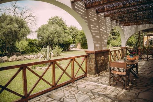 Ilida Apartment | Trikalioti's Lush Estate Apartments