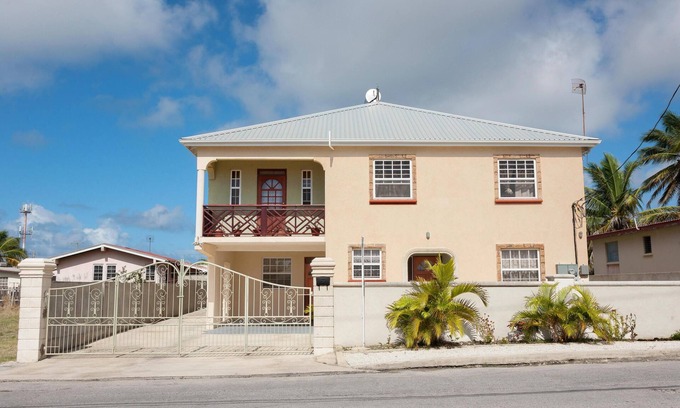 Inch Marlowe Apartment | Trinity Breeze Apartment