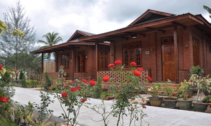 Nyaungshwe Hotel | Trinity Family Inn