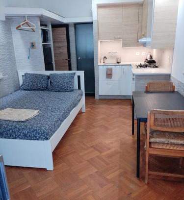 Thessaloniki Apartment | Tritos Sleeps 11 - Balcony - Sea View