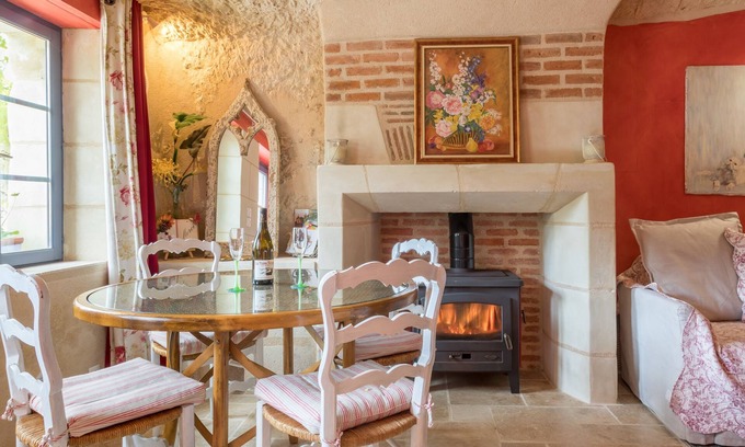 Noizay Cottage | Troglodyte holiday home in Touraine