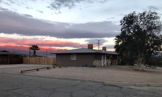 Mojave Desert House | Trona Oasis