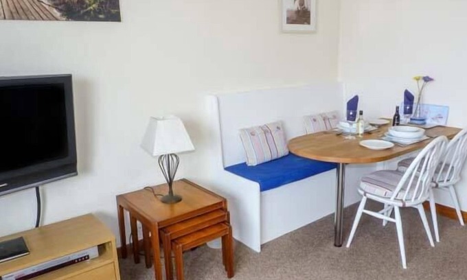 Troon Apartment | TROON APARTMENT, country holiday cottage in Troon