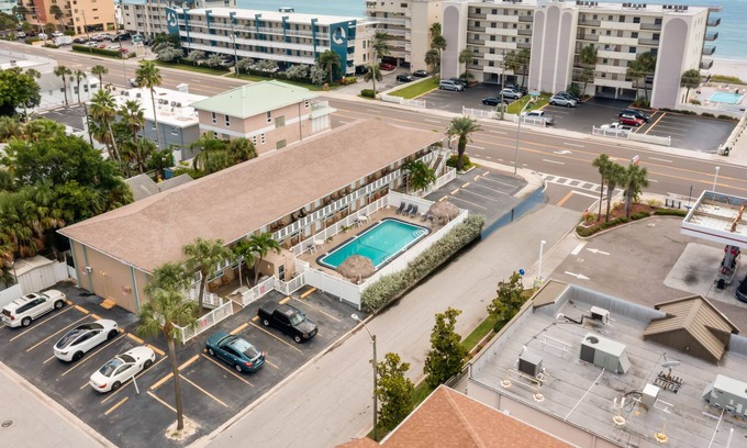 Madeira Beach Condo | Tropic Breezes 4 | Steps to Gulf, Pool Access