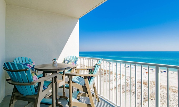 Ono Island Condo | Tropic Isles 602 "Sea La Vie" Newly Renovated Condo.Walk to the Hangout!