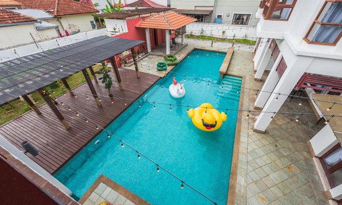 Malaysian Police Training Centre Villa | Tropical Bliss Luxe 5BR 30Pax Private Pool Villa KL by Verano