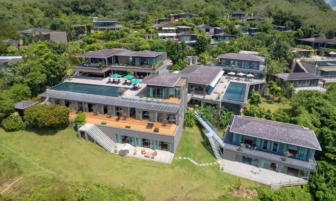 Choeng Thale Villa | Tropical Castle Phuket by RESAVA