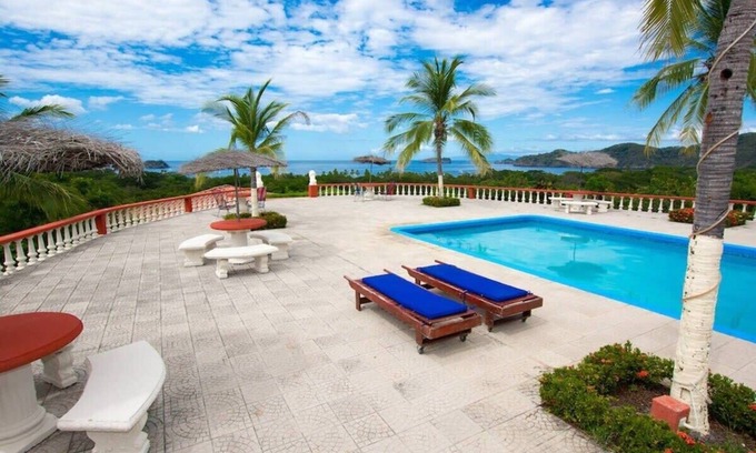 Coco Condo | Tropical Condo with Spectacular Ocean Views, Panoramic Dining Terrace & Quick Wa