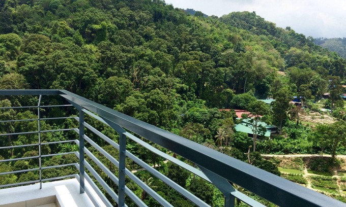 Bayan Lepas House | TROPICAL ESCAPE HOME
