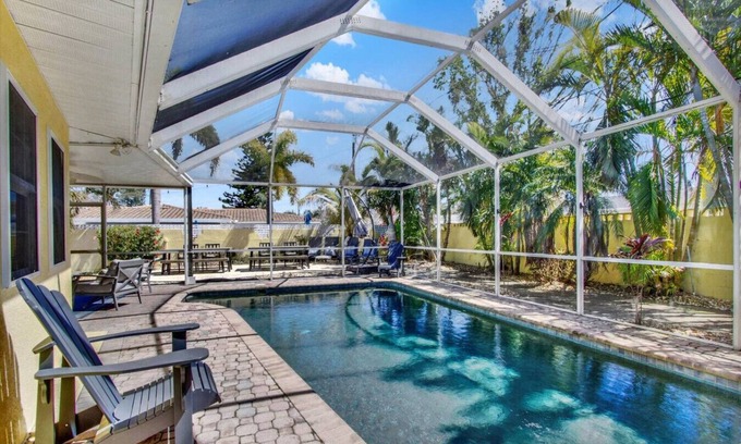 St. Petersburg - Clearwater House | Tropical Escape | Pool | Game Room | Near Beach