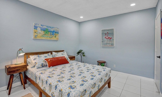 Wilton Manors Apartment | Tropical Garden Apartment in Wilton Manors