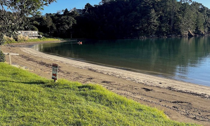 Tutukaka Apartment | Tropical Hideaway 150 meters from the beach.