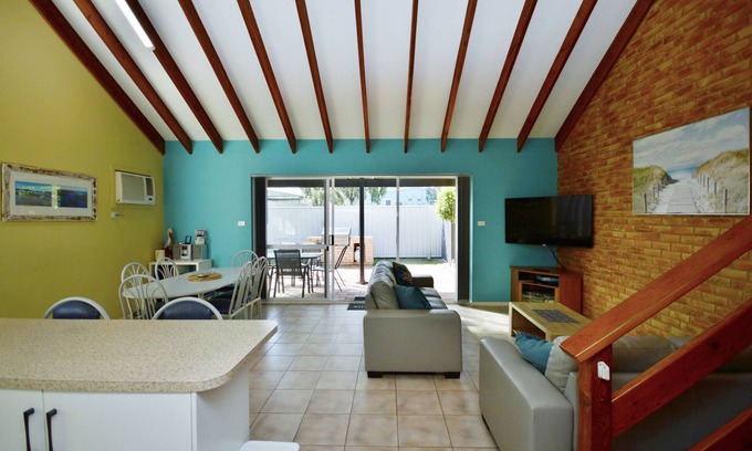 Kalbarri Apartment | Tropical Hideaway - Kalbarri, WA
